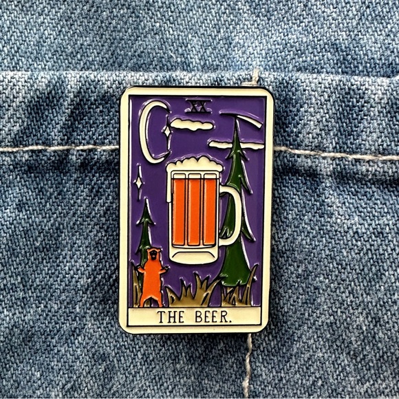 Tarot Card Enamel Pin - The Beer - Picture 3 of 5